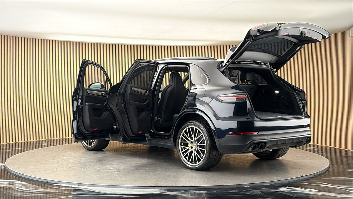 More views of Porsche Cayenne