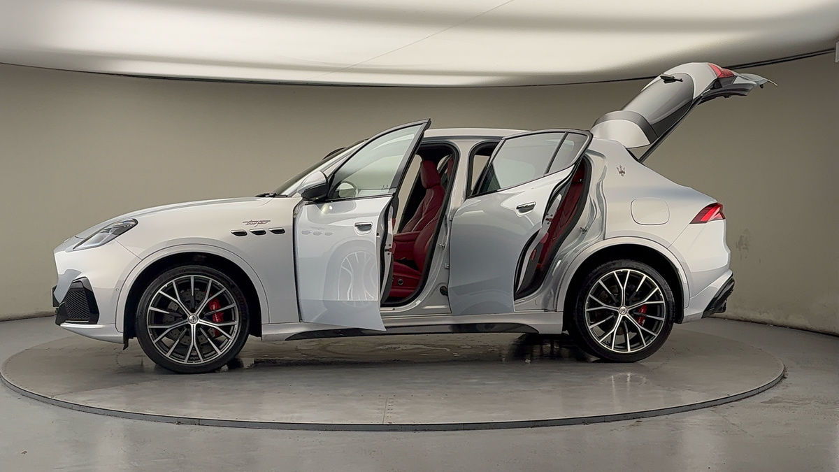 More views of Maserati Grecale