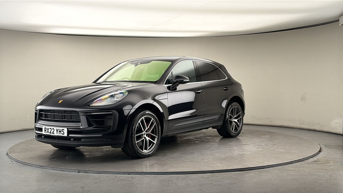 More views of Porsche Macan