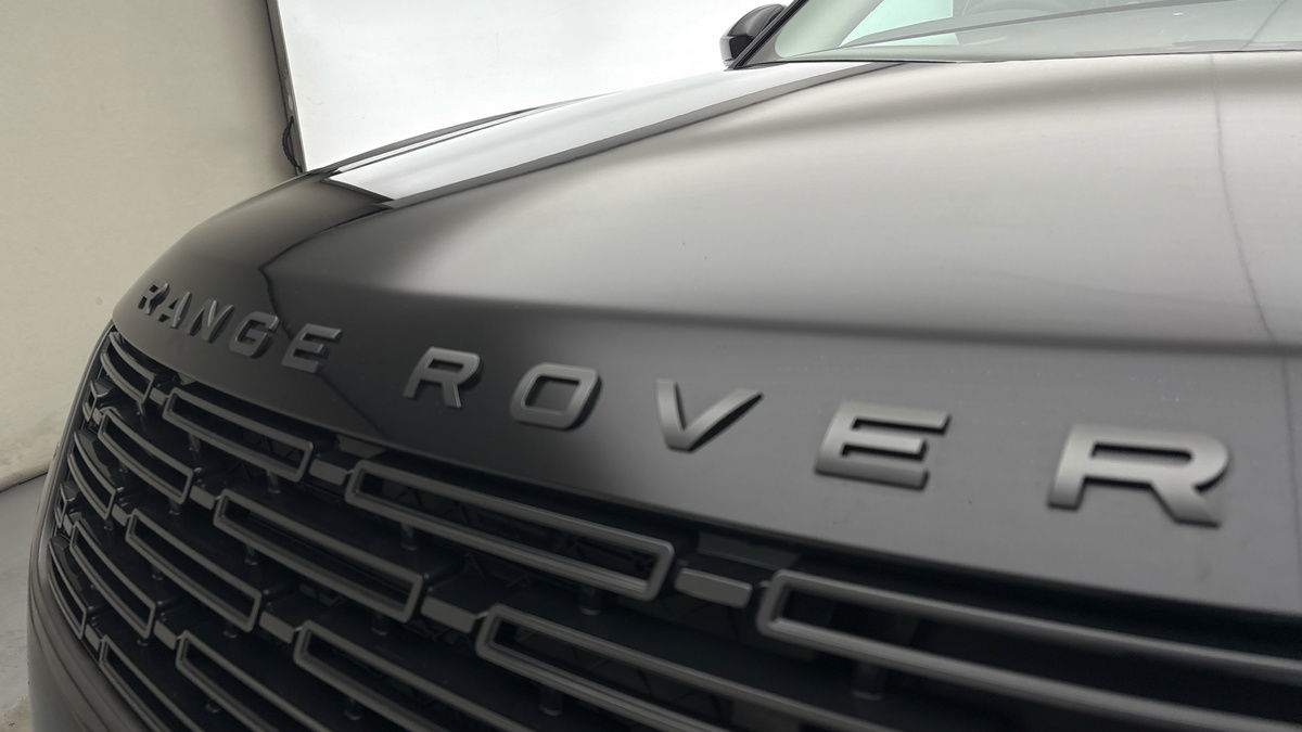 Land Rover Range Rover Velar Image 24