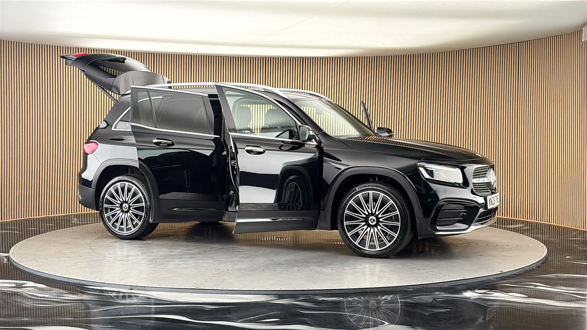 More views of Mercedes-Benz GLB