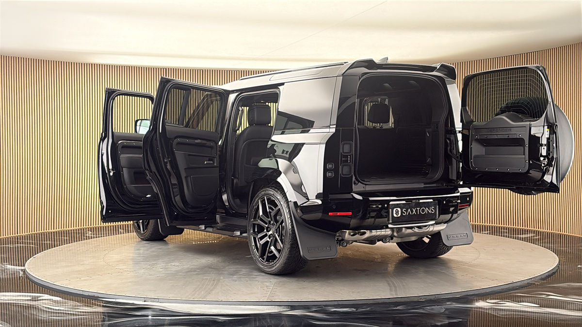 Land Rover Defender 110 Urban Image 23