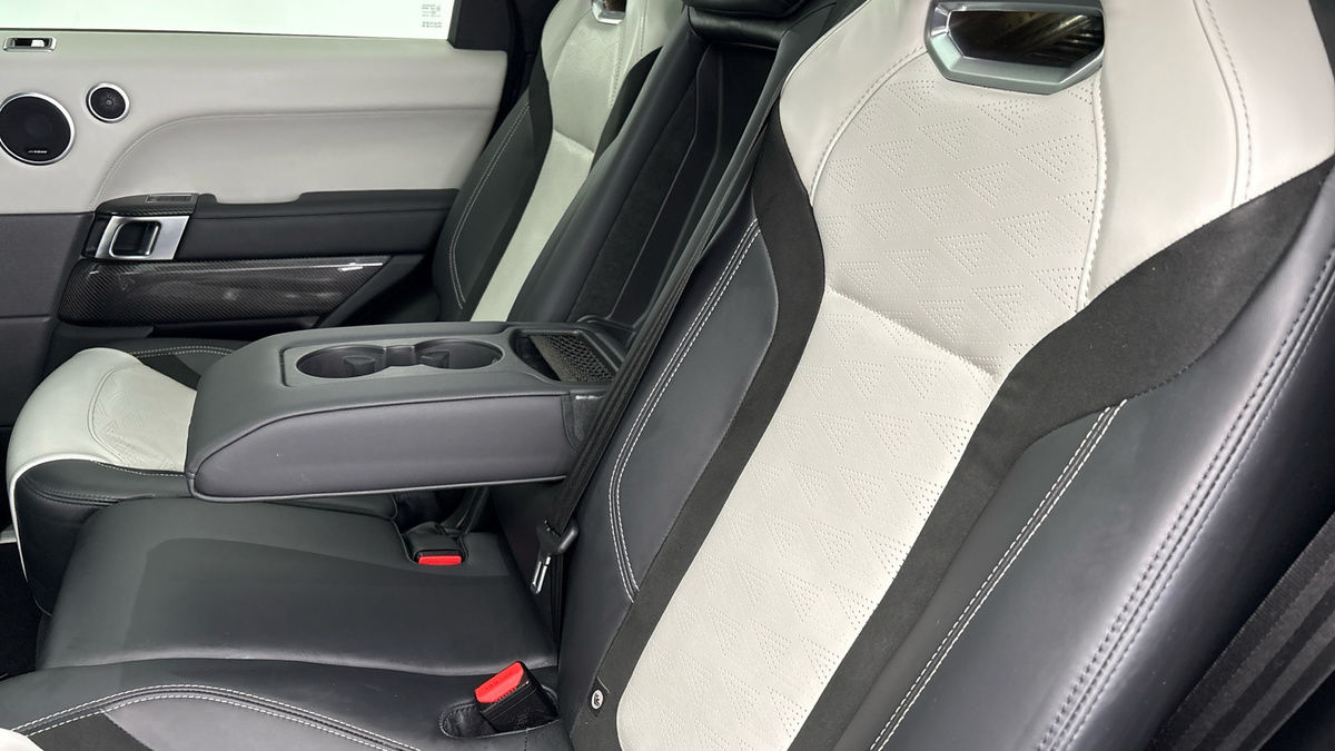 Land Rover Range Rover Sport Image 9