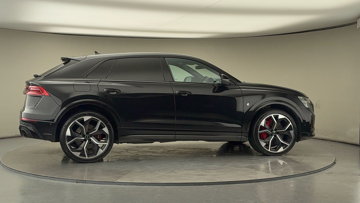 More views of Audi RSQ8