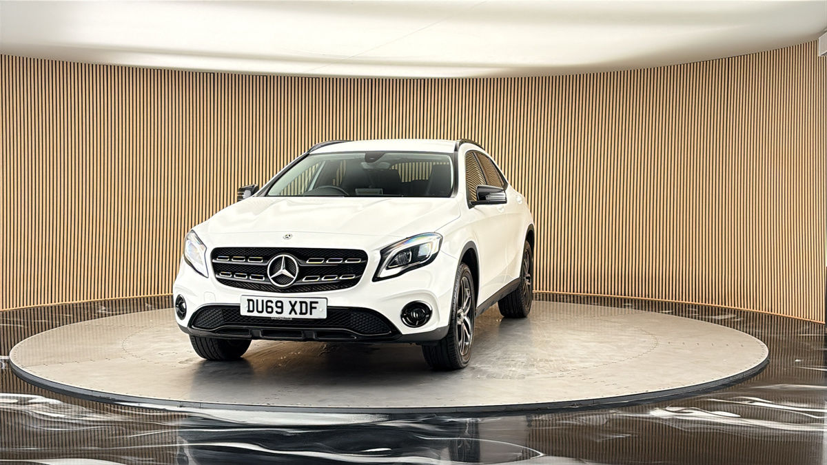 More views of Mercedes-Benz GLA