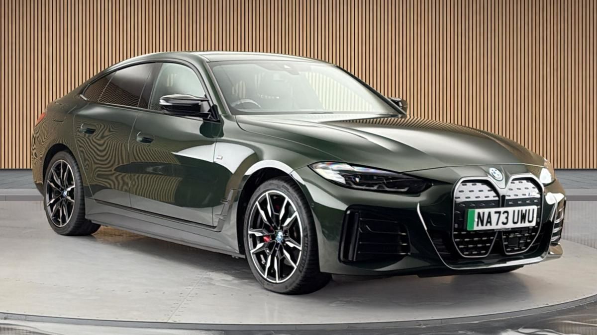 BMW i4 Sticky Header Image
