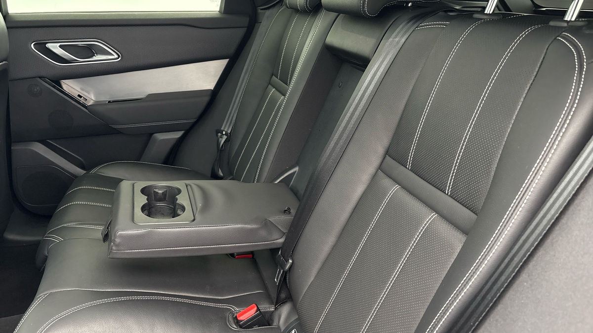 Land Rover Range Rover Velar Image 9