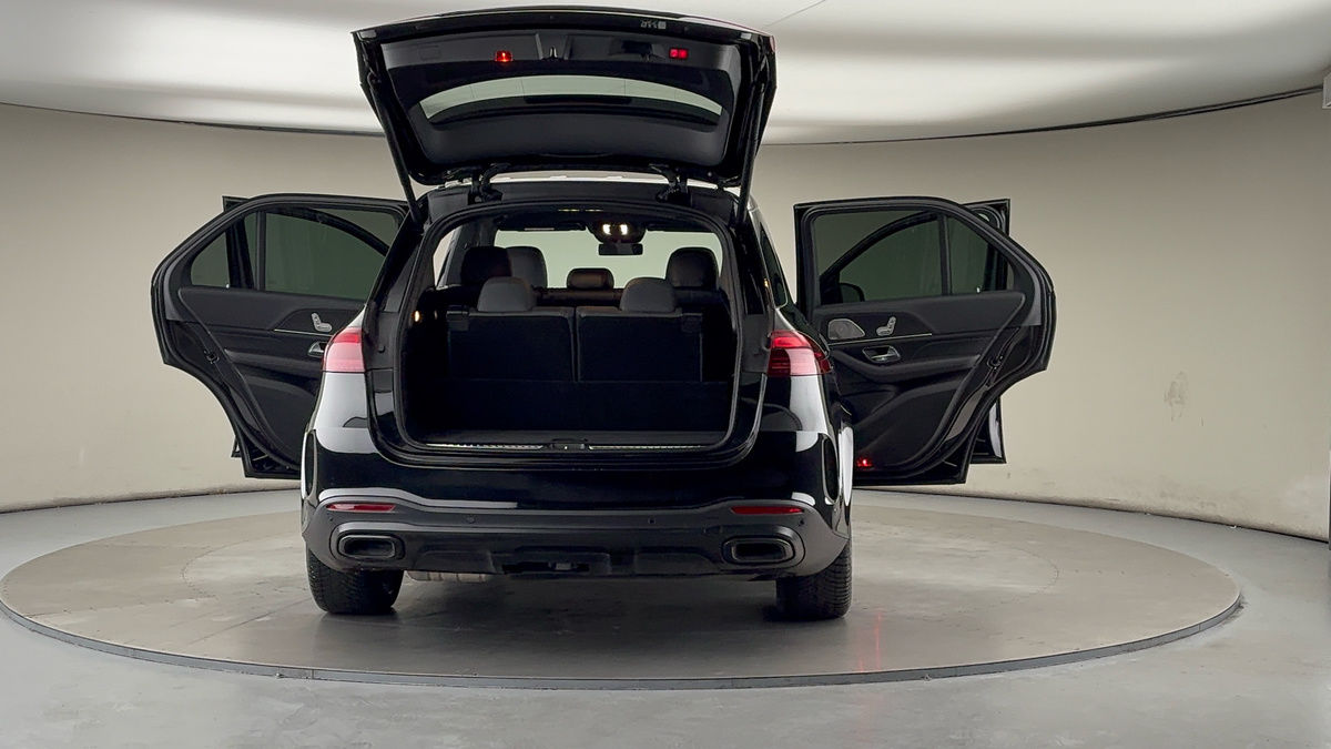 More views of Mercedes-Benz GLE