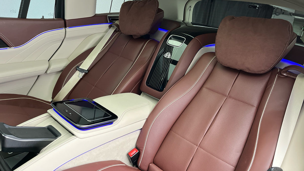 Mercedes-Benz Maybach GLS Image 8