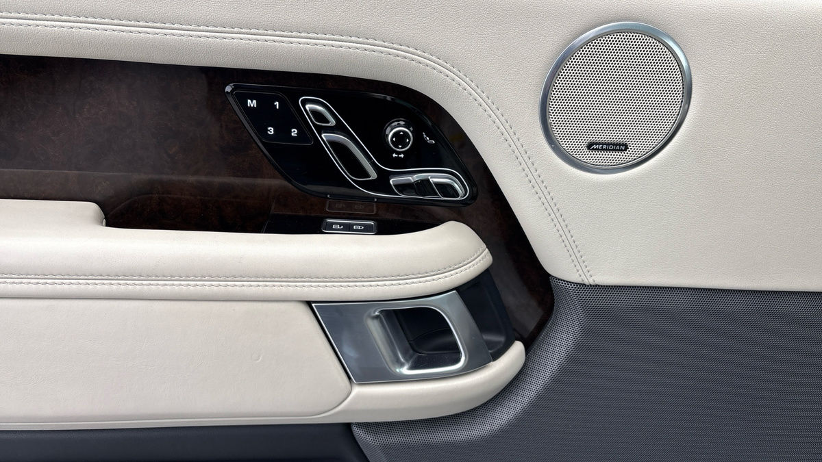 Land Rover Range Rover Image 19