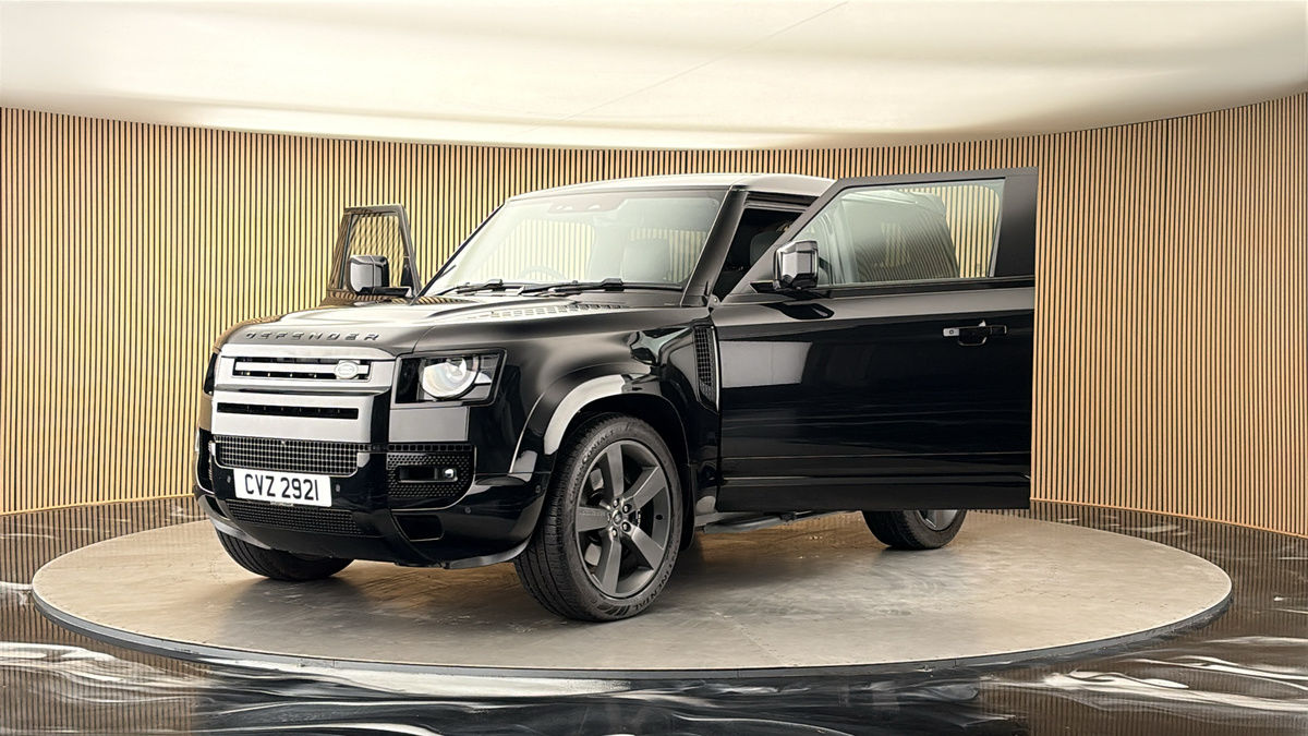 More views of Land Rover Defender 90