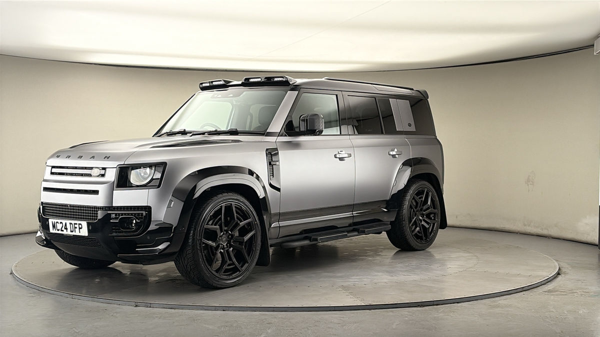 Land Rover Defender 110 Urban Image 20