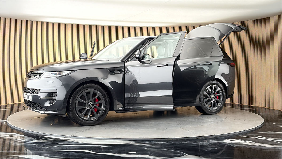More views of Land Rover Range Rover Sport