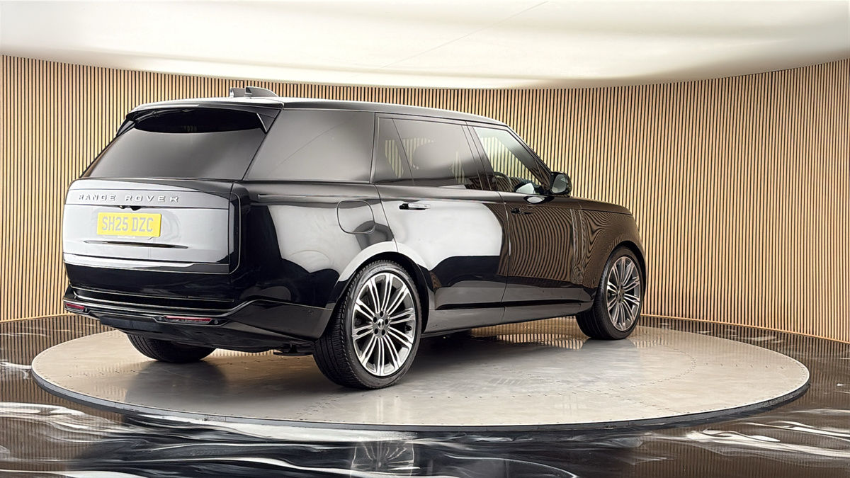 More views of Land Rover Range Rover