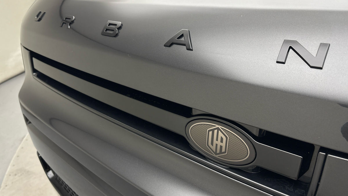 Land Rover Defender 90 Urban Image 24