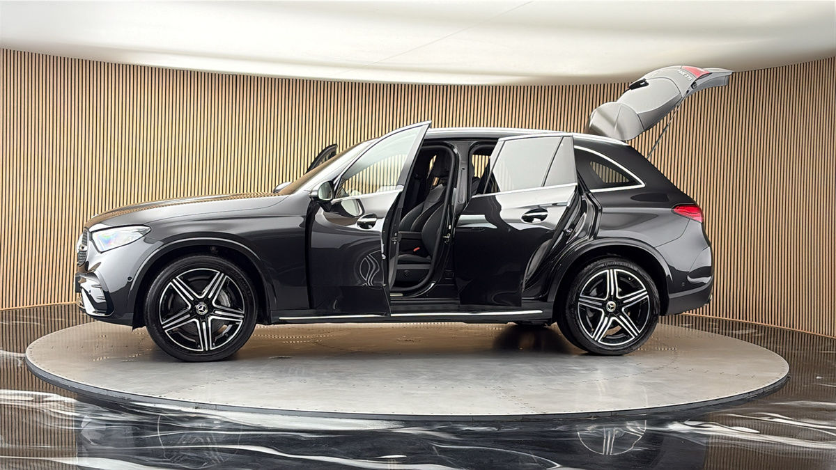 More views of Mercedes-Benz GLC