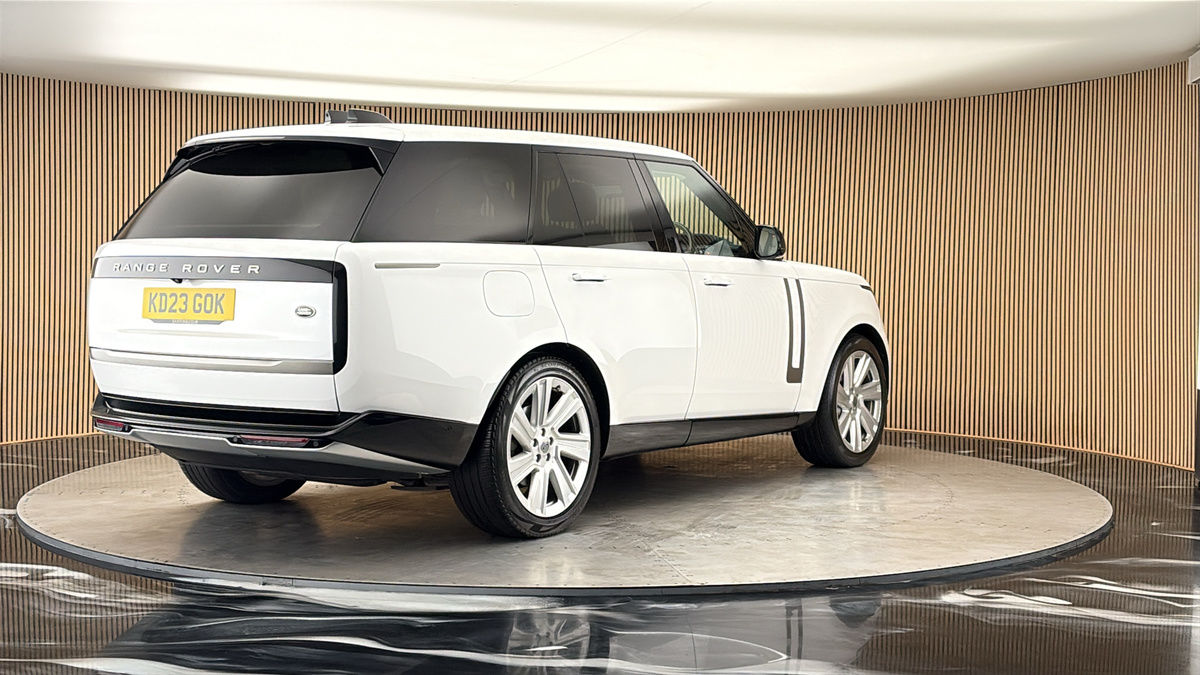 More views of Land Rover Range Rover