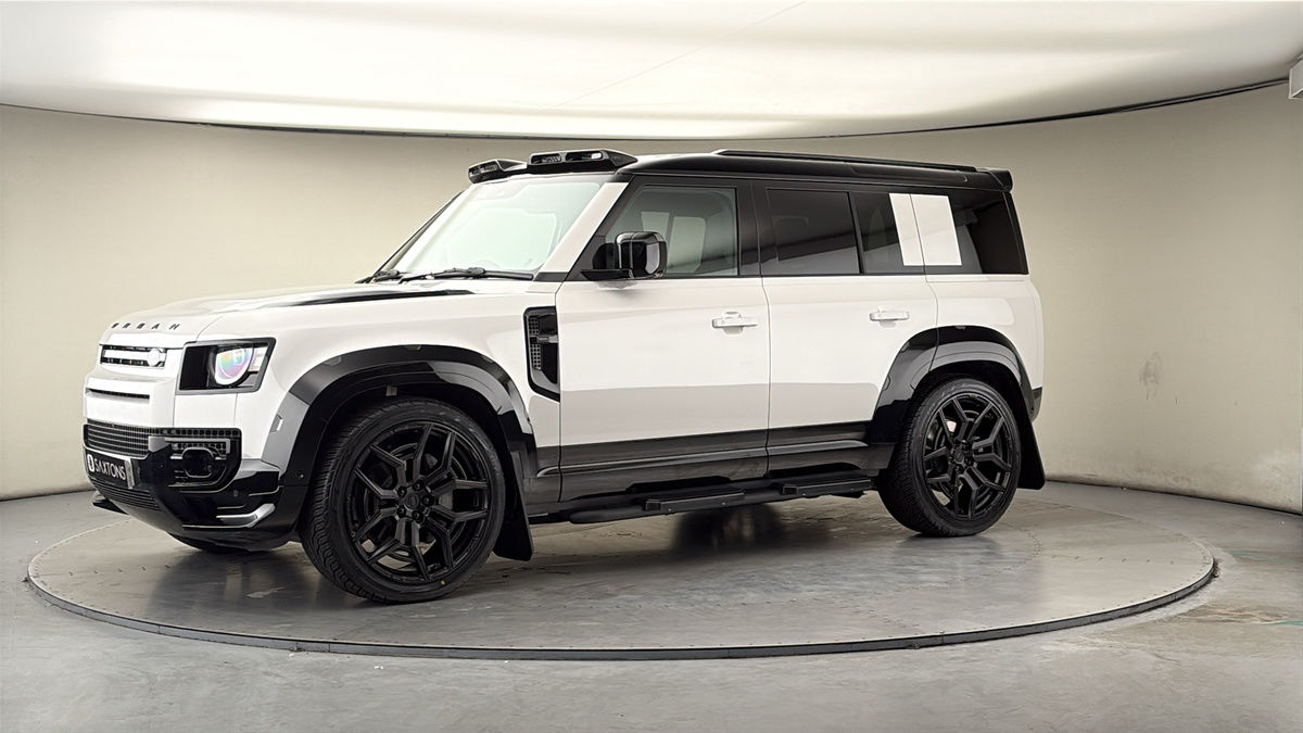 More views of Land Rover Defender 110