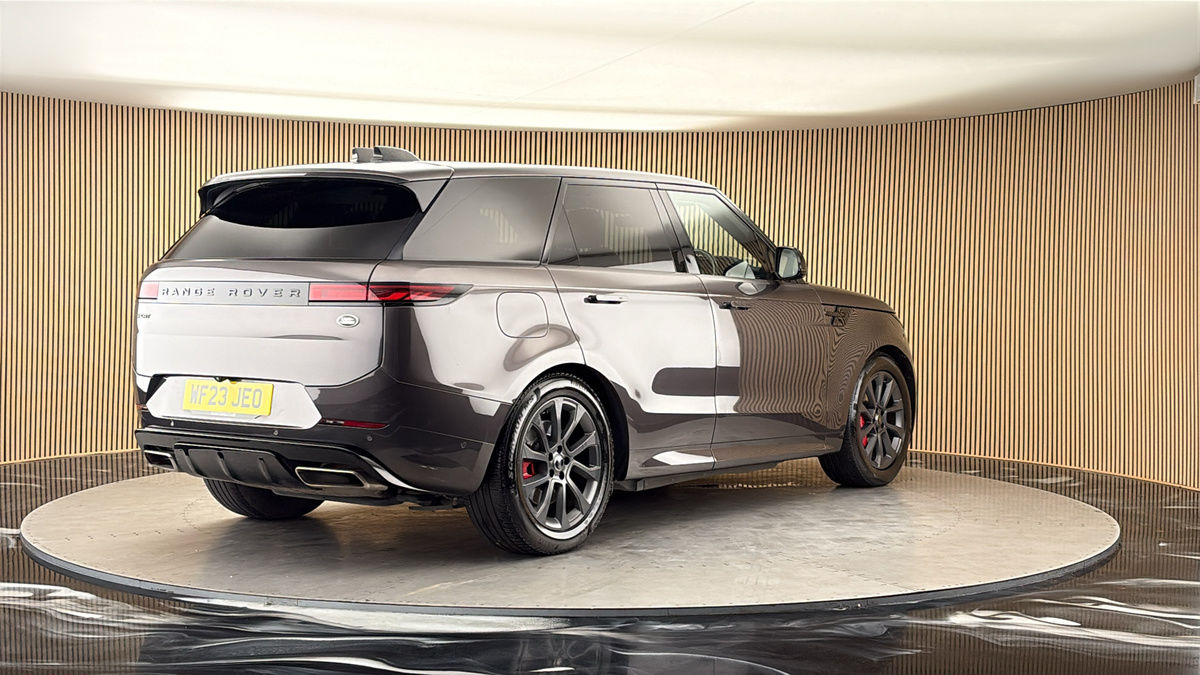 More views of Land Rover Range Rover Sport