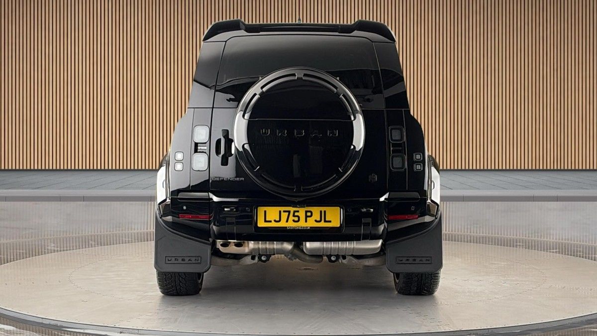 Land Rover Defender 110 Urban Image 4