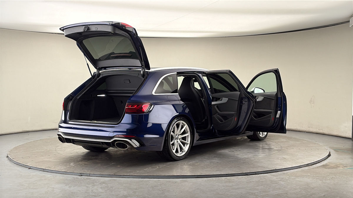 More views of Audi RS4 Avant