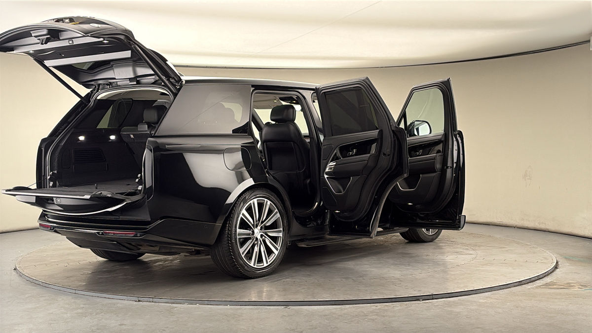 More views of Land Rover Range Rover