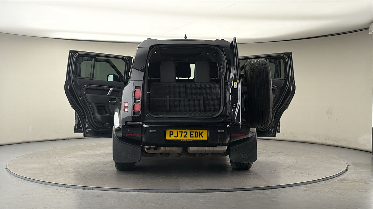 More views of Land Rover Defender 110