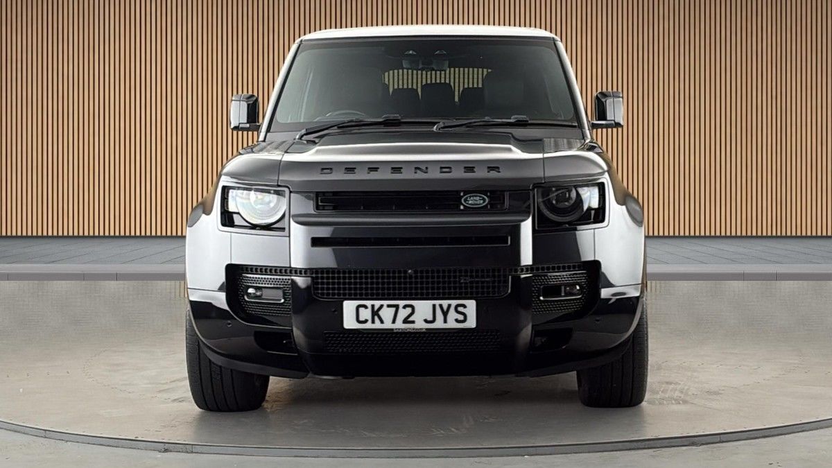 Land Rover Defender 110 Image 3