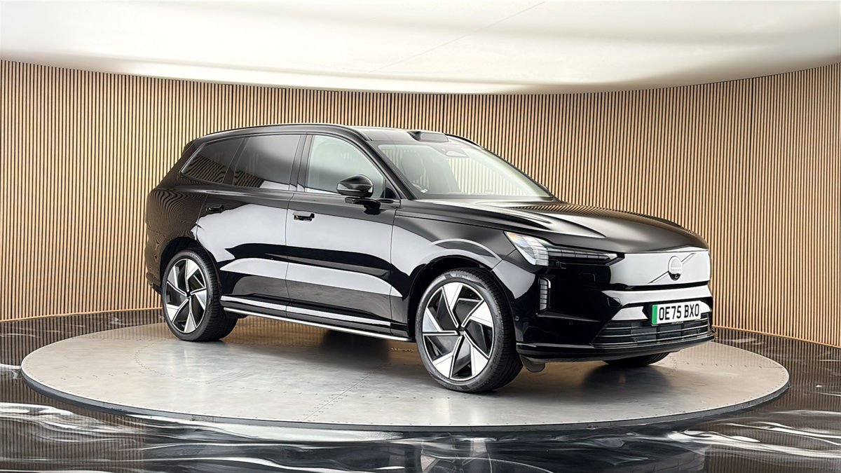 More views of Volvo EX90