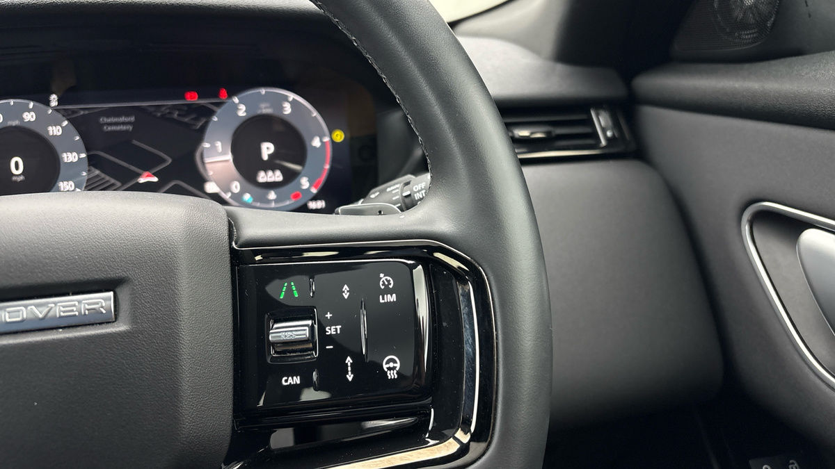 Land Rover Range Rover Velar Image 14