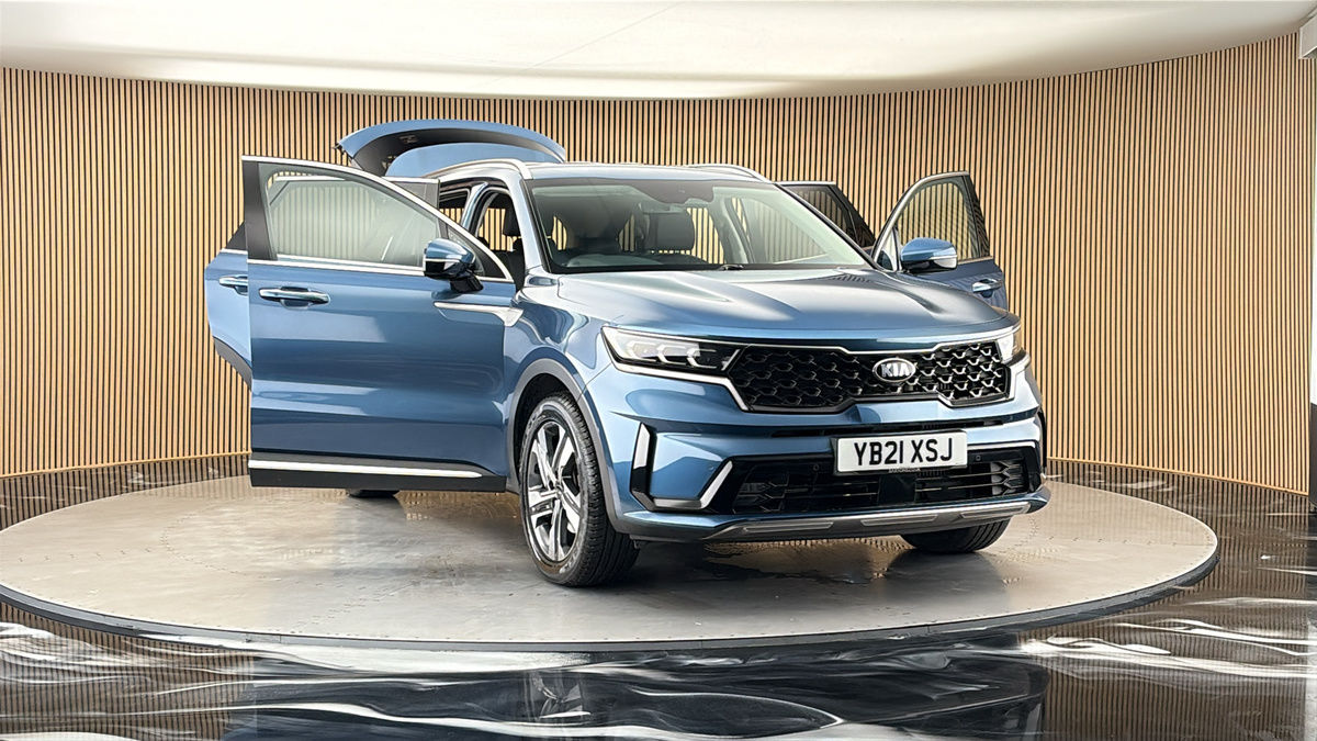 More views of Kia Sorento