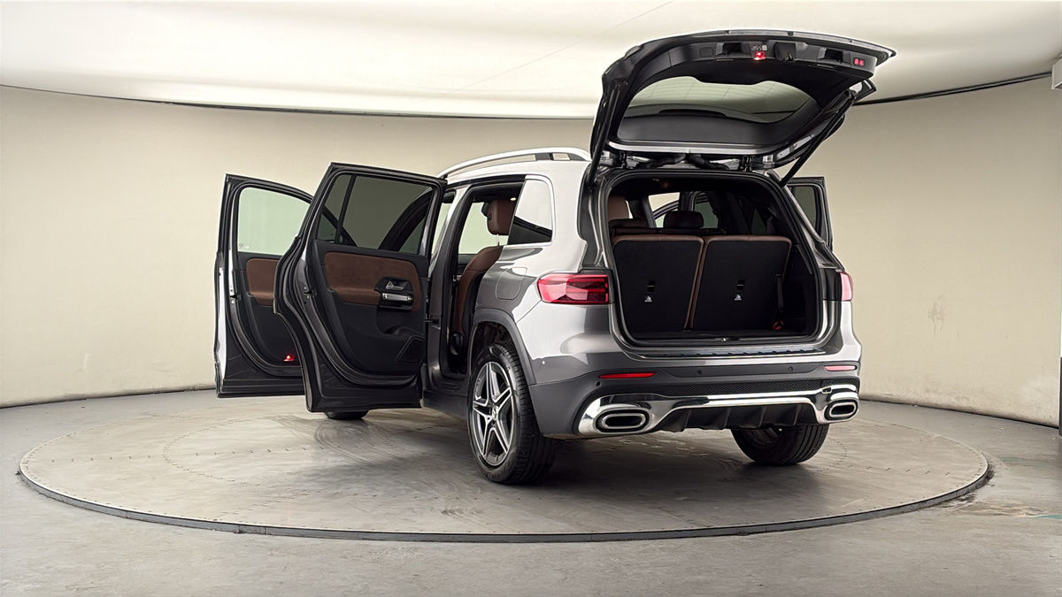 More views of Mercedes-Benz GLB