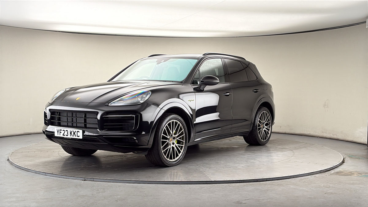 More views of Porsche Cayenne