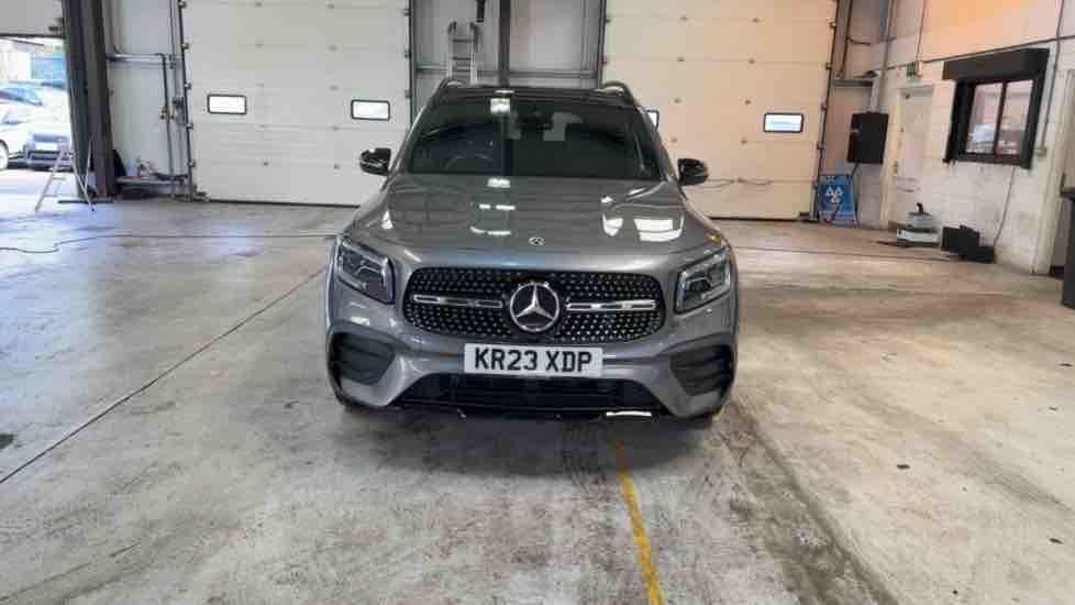 More views of Mercedes-Benz GLB
