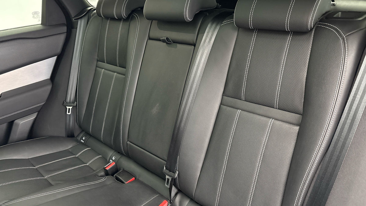 Land Rover Range Rover Velar Image 8
