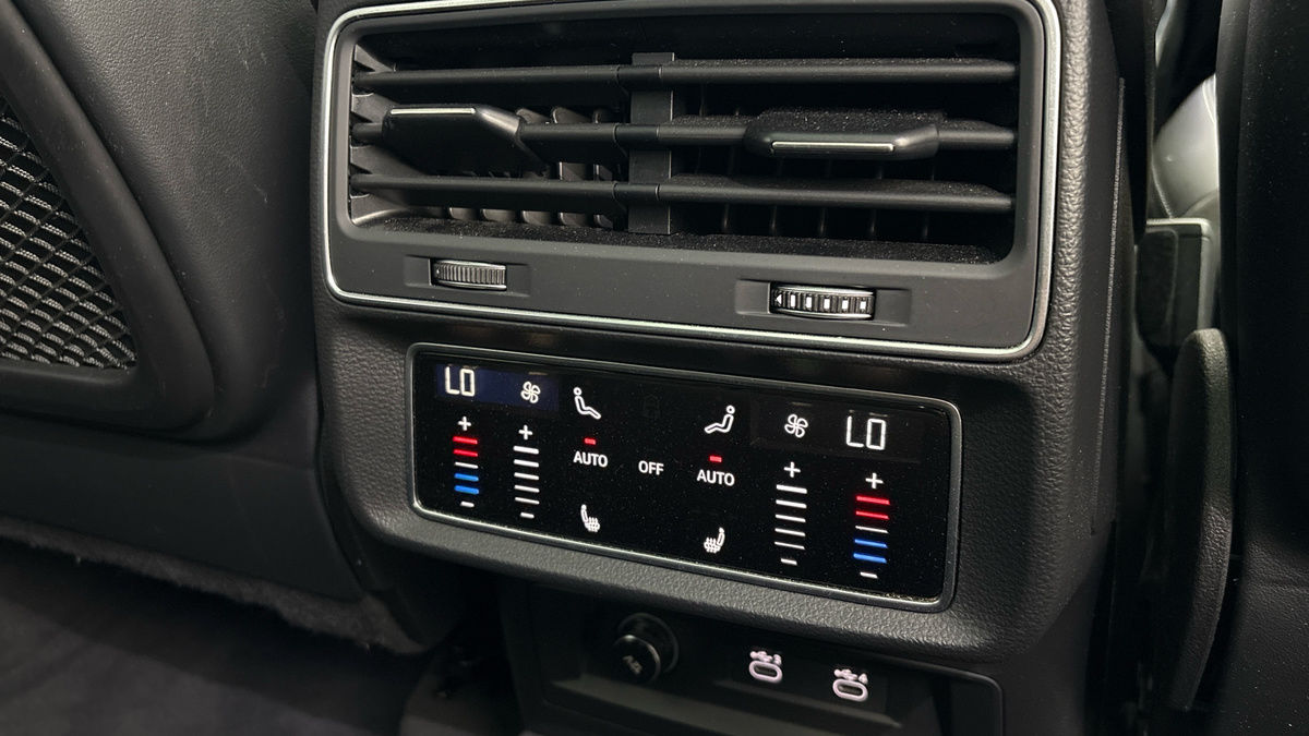 Audi Q7 Image 26