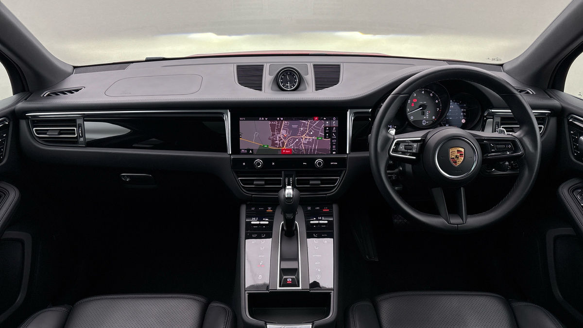 Porsche Macan Image 12