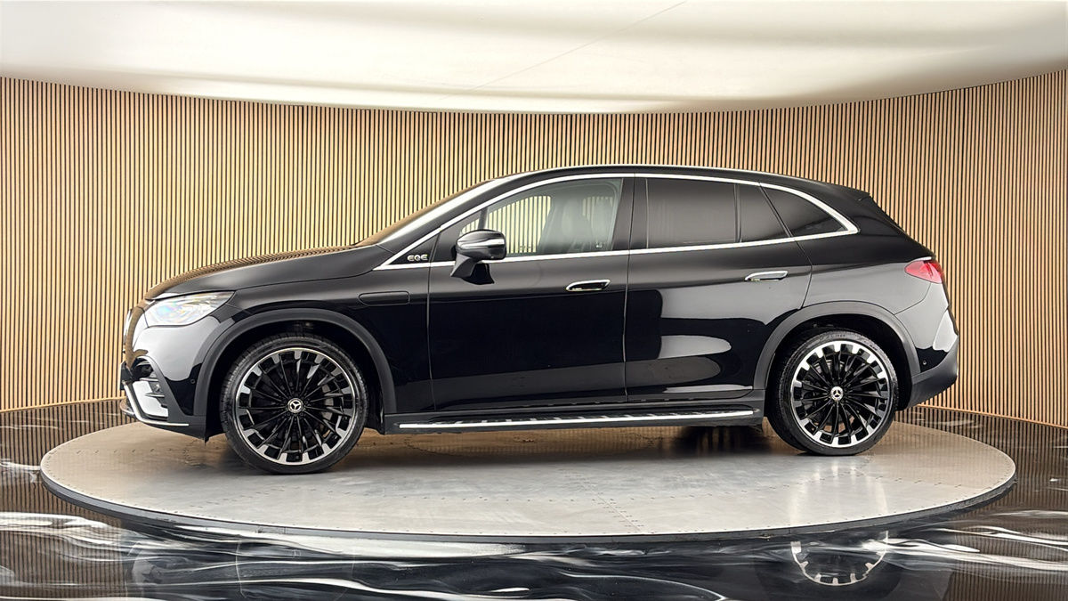 More views of Mercedes-Benz EQE
