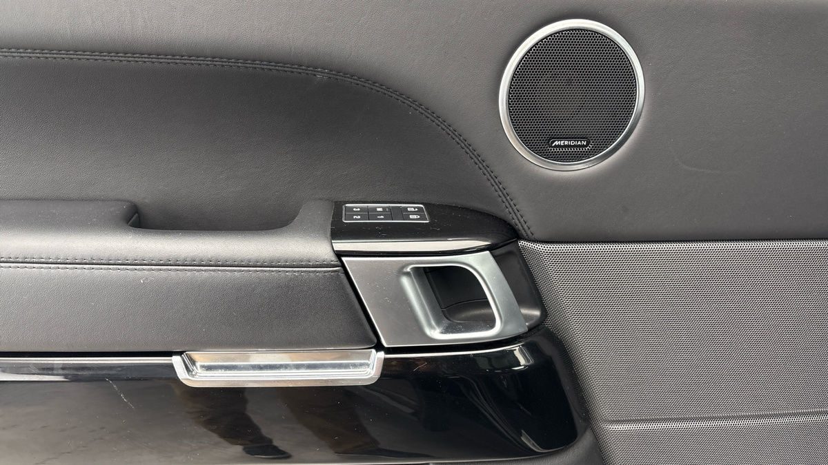 Land Rover Range Rover Sport Image 19