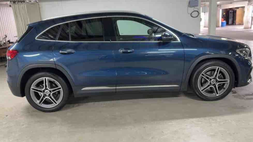 More views of Mercedes-Benz GLA