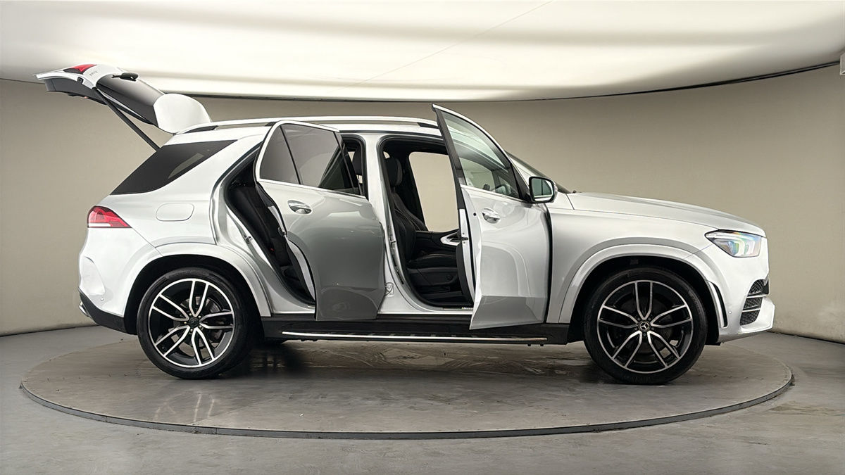 More views of Mercedes-Benz GLE