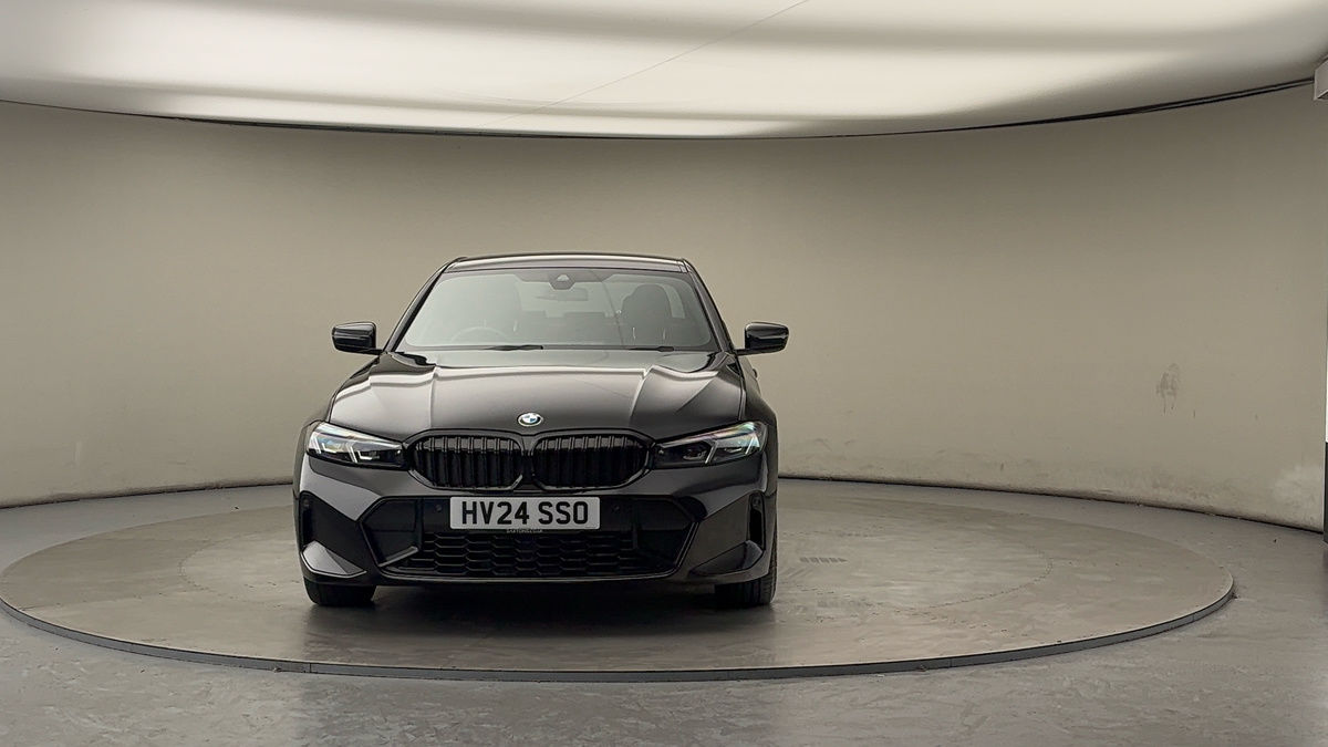 BMW 3 Series Image 3