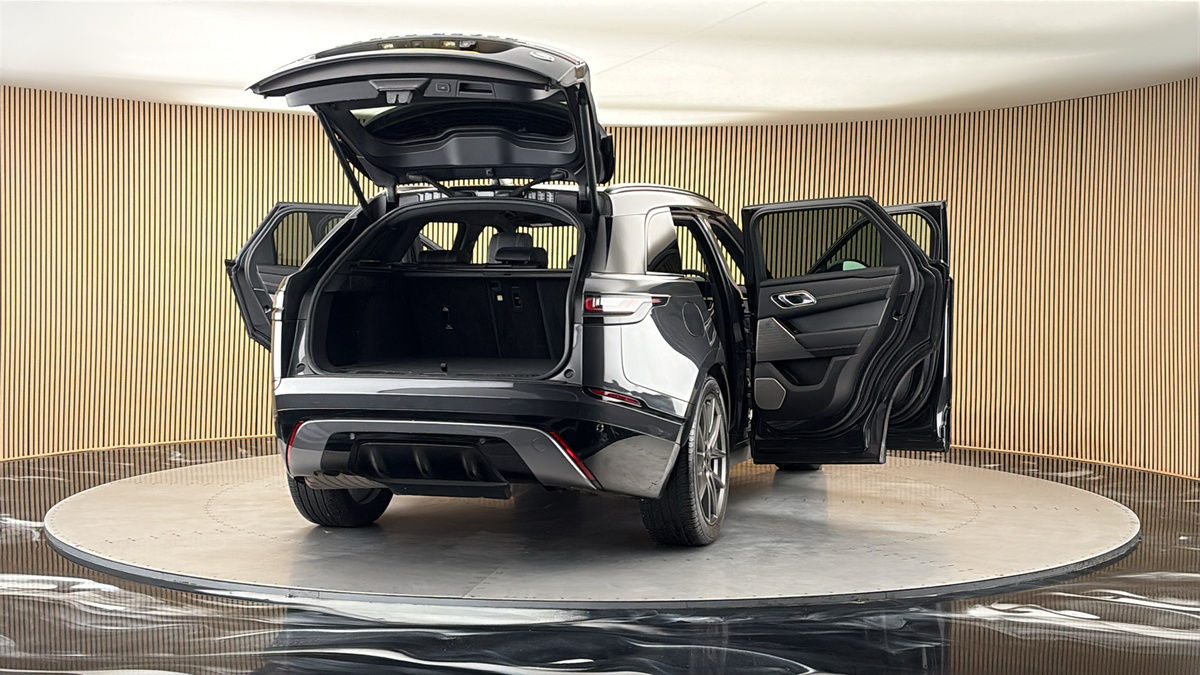 More views of Land Rover Range Rover Velar