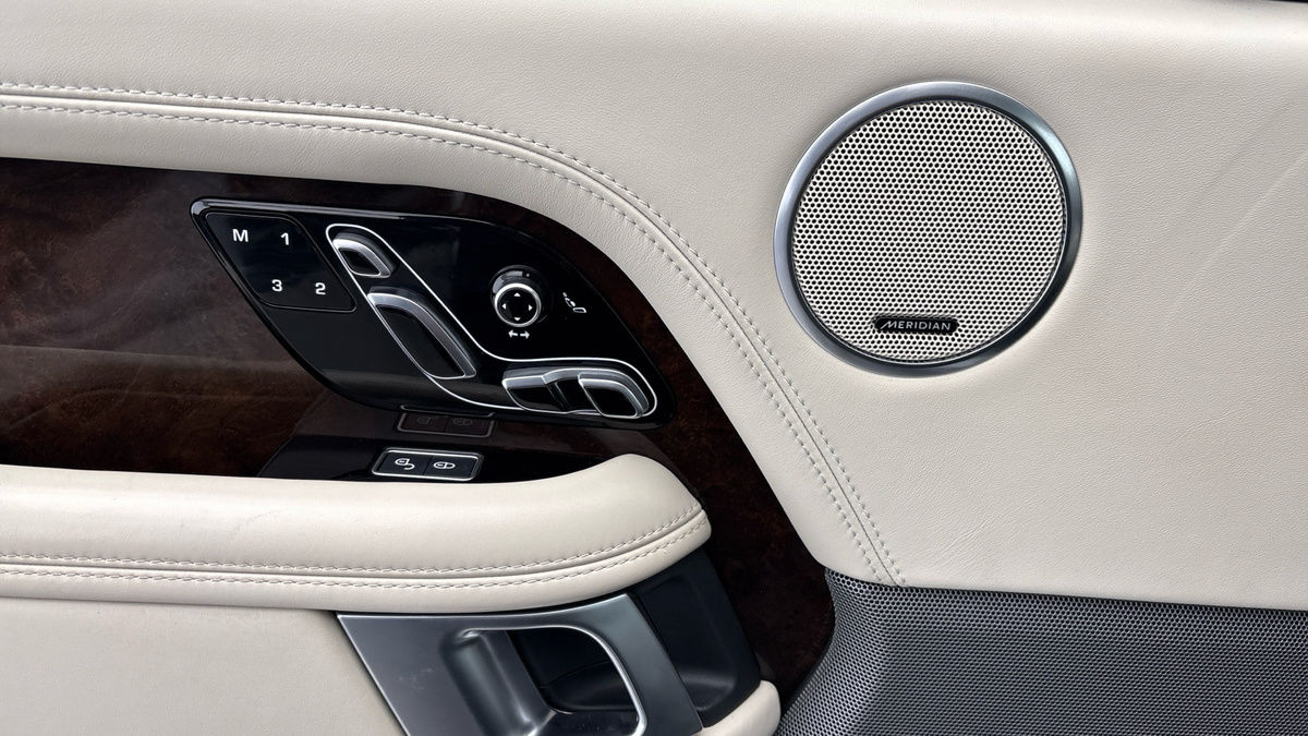 Land Rover Range Rover Image 19