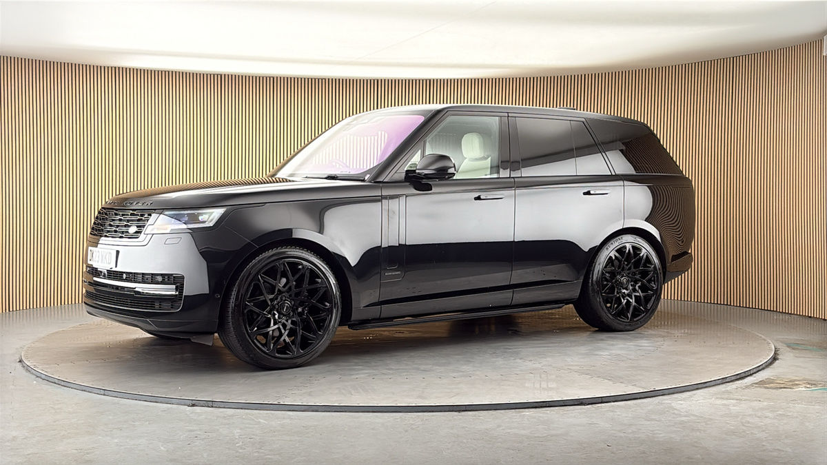More views of Land Rover Range Rover