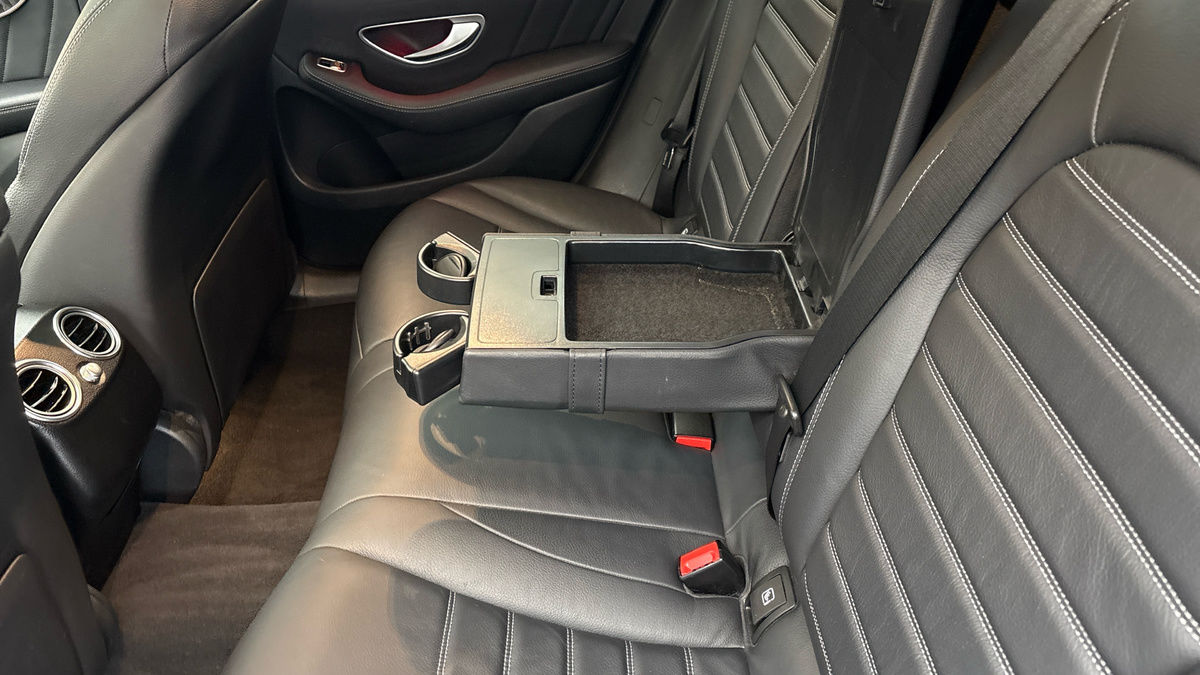 Mercedes-Benz EQC Image 9