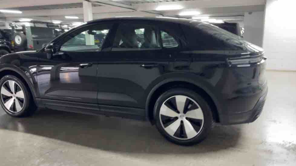 More views of Porsche Macan