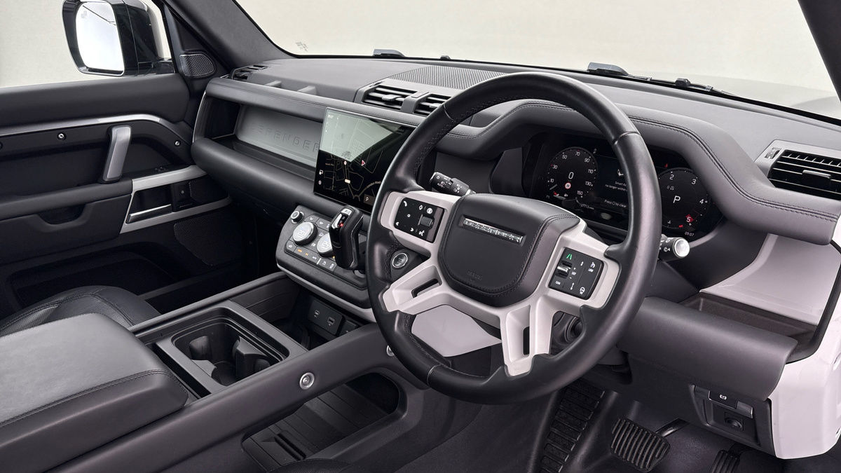 Land Rover Defender 110 Urban Image 5