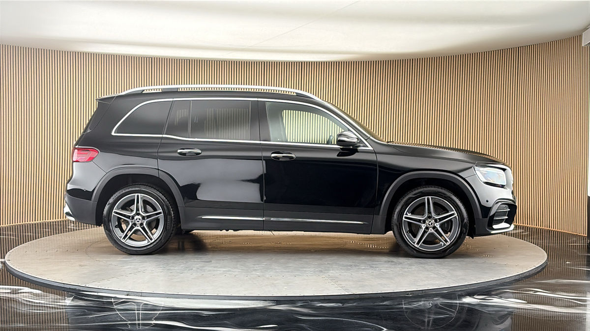 More views of Mercedes-Benz GLB