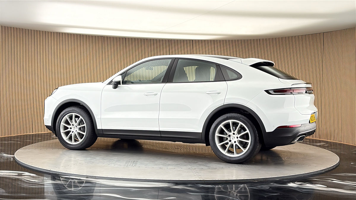 More views of Porsche Cayenne